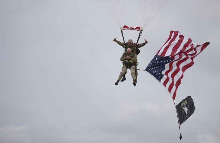 97-year-old American D-Day veteran parachutes into Normandy again